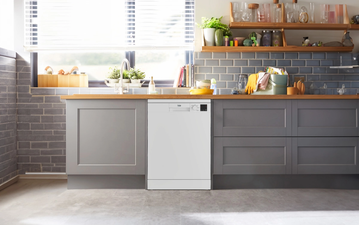 Beko Dishwasher DVN05C20W Review
